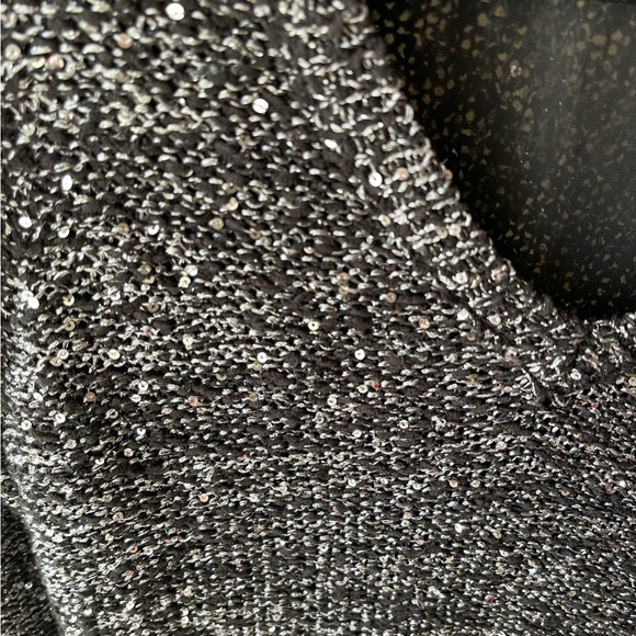 APT 9 V-neck Sequin Metallic Silver/Blk long sleeve pull on lined sweater size M - Picture 2 of 6